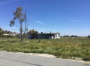 3286 Young Rd, Earlimart, CA 93219