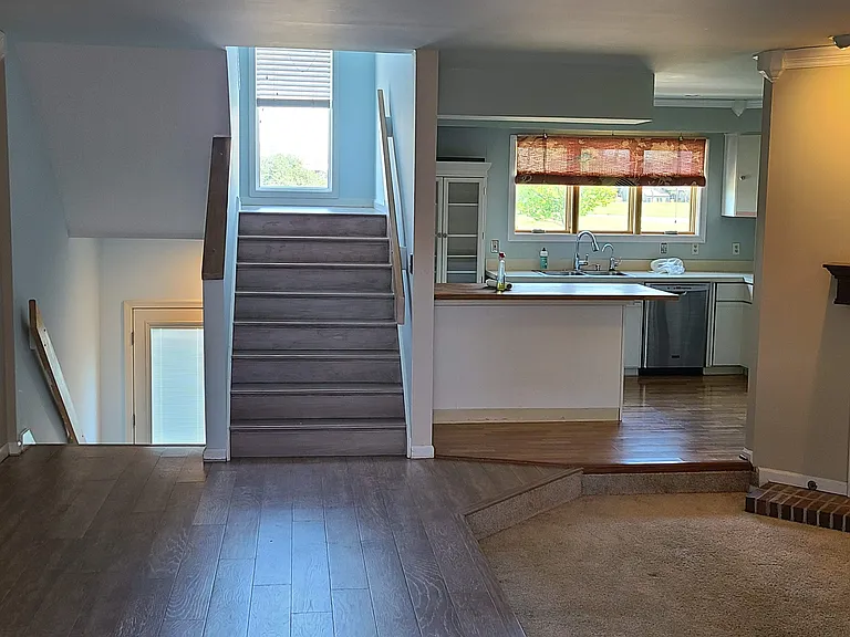 353 Lakefront Blvd — Photo 7