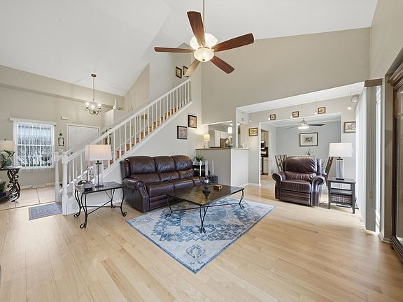 4th image of 11138 Aquinas Ct