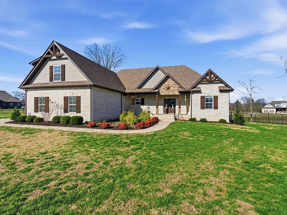 1st image of 107 Bowwater Pl