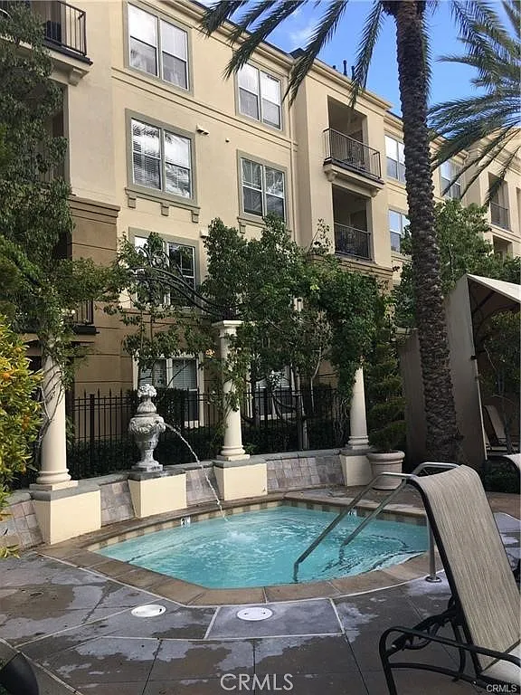 1 bed, 648 sqft, $2,550 — Photo 3