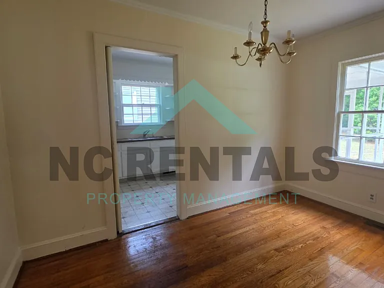 1313 Holman St — Photo 8