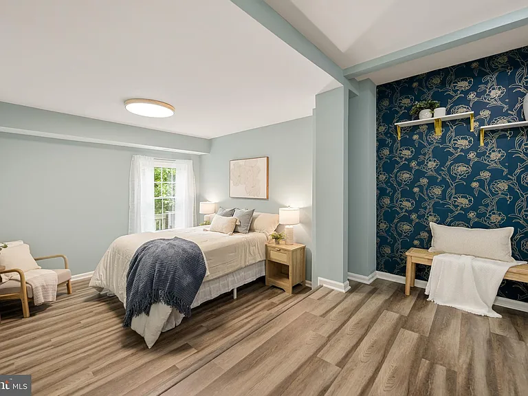 2811 S Woodrow St #B — Photo 13