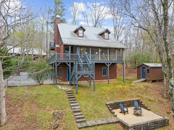 160 Adams Cir, Mineral Bluff, GA 30559