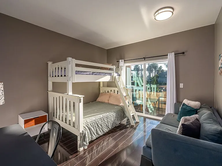 4741 Point Loma Ave #2021 — Photo 4