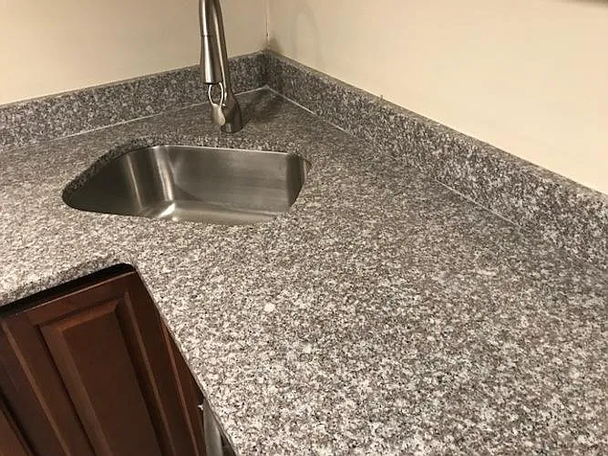 2 bed, 1.0 bath, 1200 sqft, $999 — Photo 2