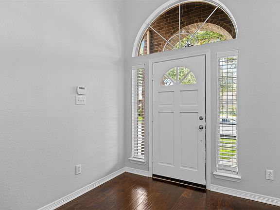 5th image of 9446 Abbey Rd