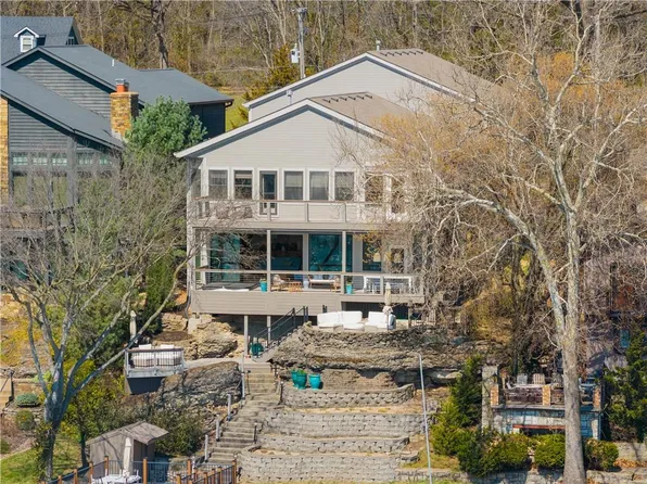 20 H St, Lees Summit, MO 64086