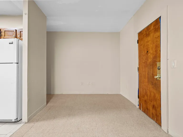26-28 Lawrence St — Photo 17