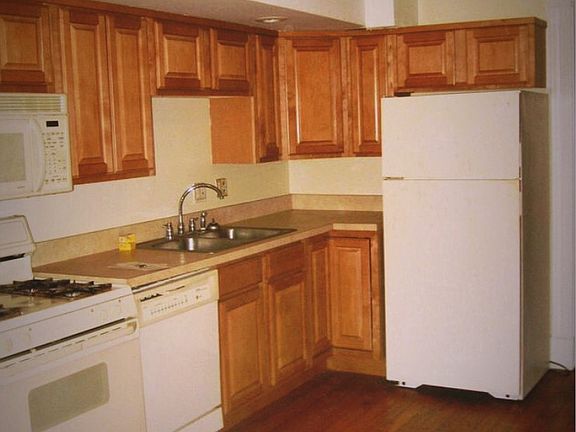 4th image of 131 Parker St APT 2