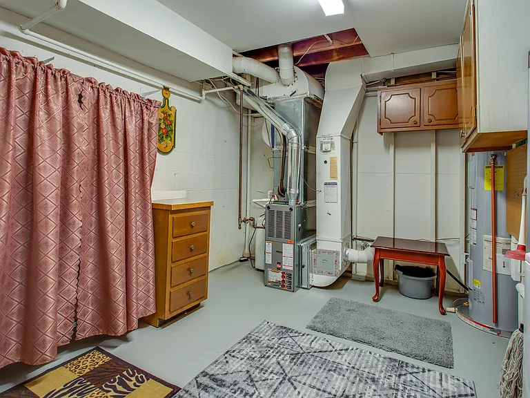 6063 Hardwick Pl — Photo 34