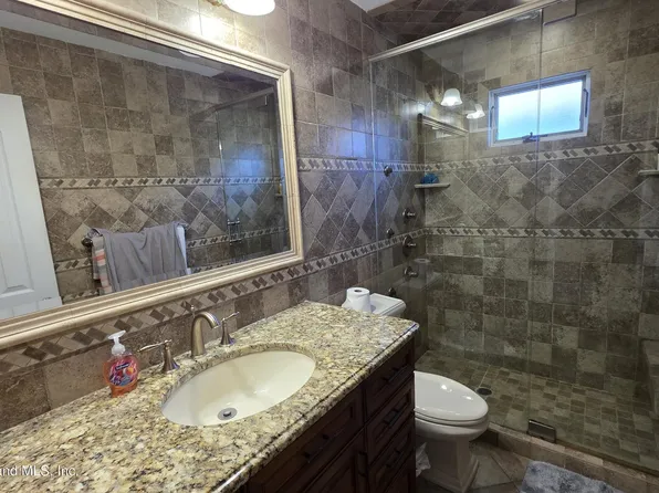 641 Katan Avenue image 12 of 21