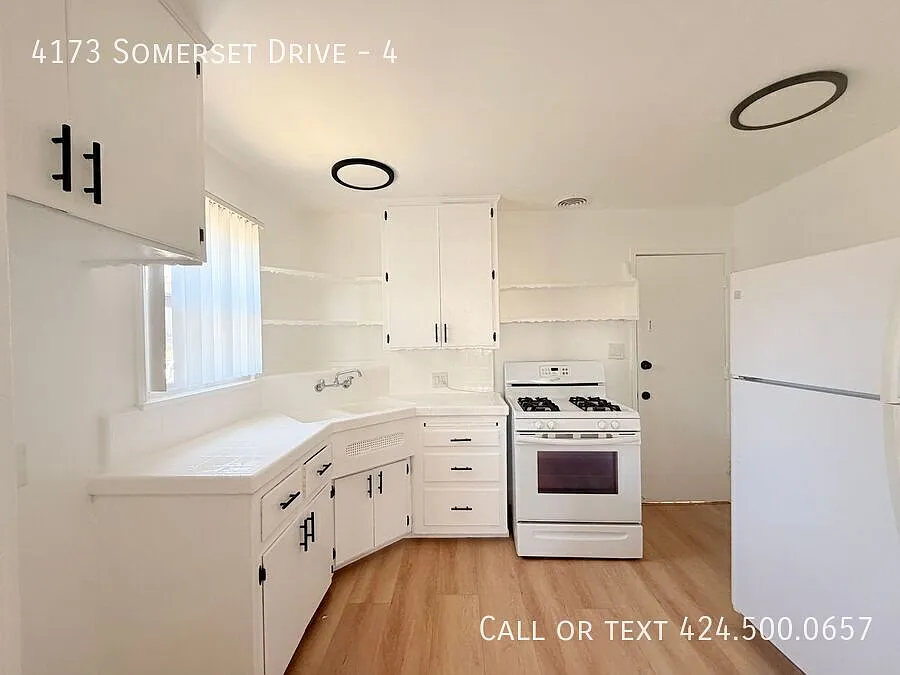 Summer Special - 1 Month Free - Large Apartment — Photo 4