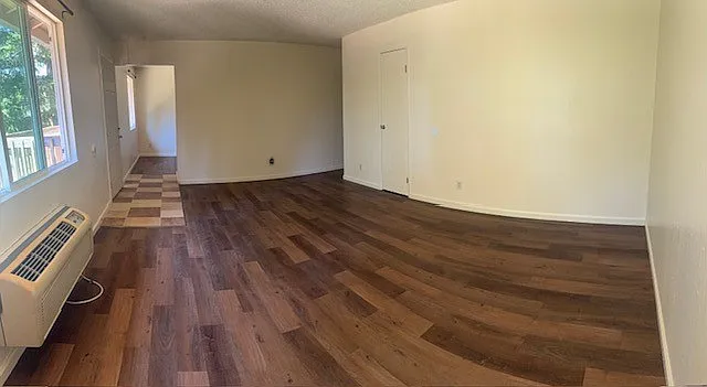 1532 Daphne Dr #B — Photo 3