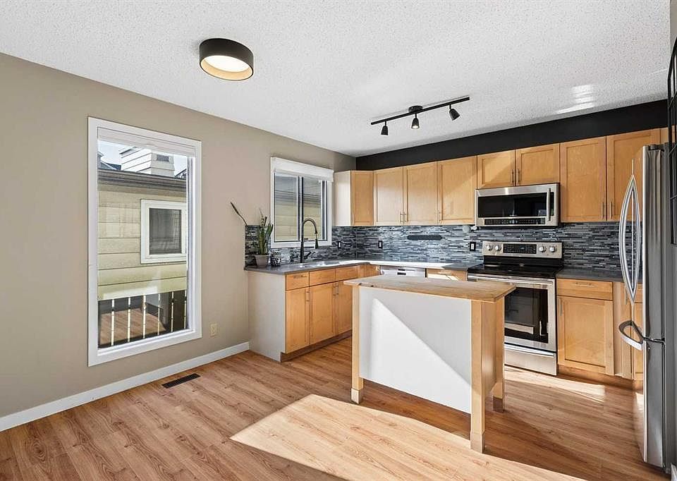 1st image of 1918 S 24a St SW #4
