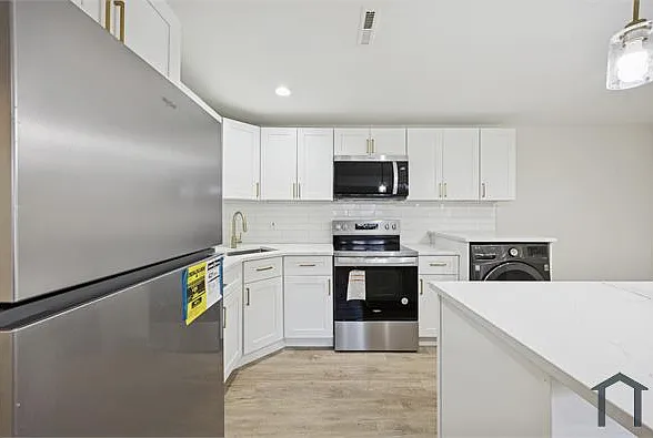 515 W Girard Ave #1R — Photo 3