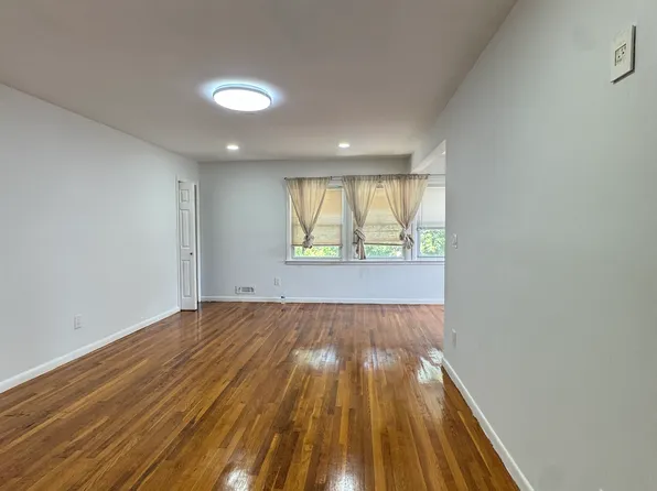 36 Pacific Ave, Staten Island, NY