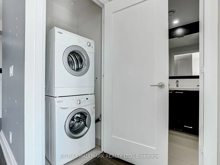 120 Harrison Garden Blvd #807 — Photo 20