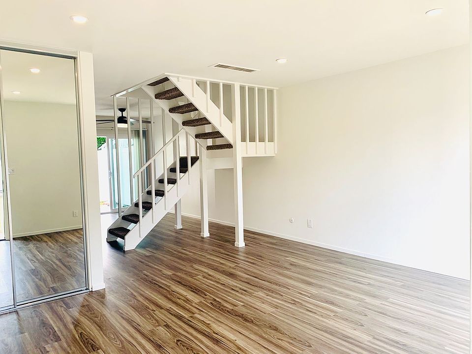 1st image of 5152-62 Dawes St #5154