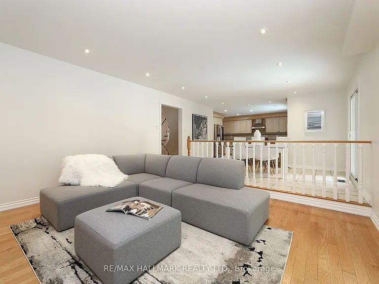 58 Pickett Cres — Photo 20