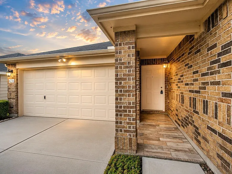 4231 Monticello Terrace Ln — Photo 4