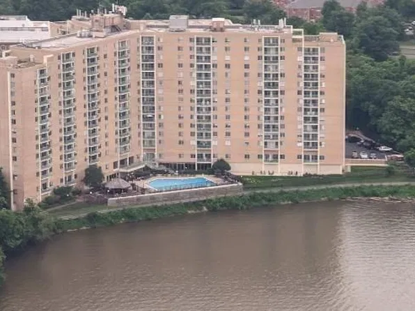 501 Slaters Ln APT 1224, Alexandria, VA 22314