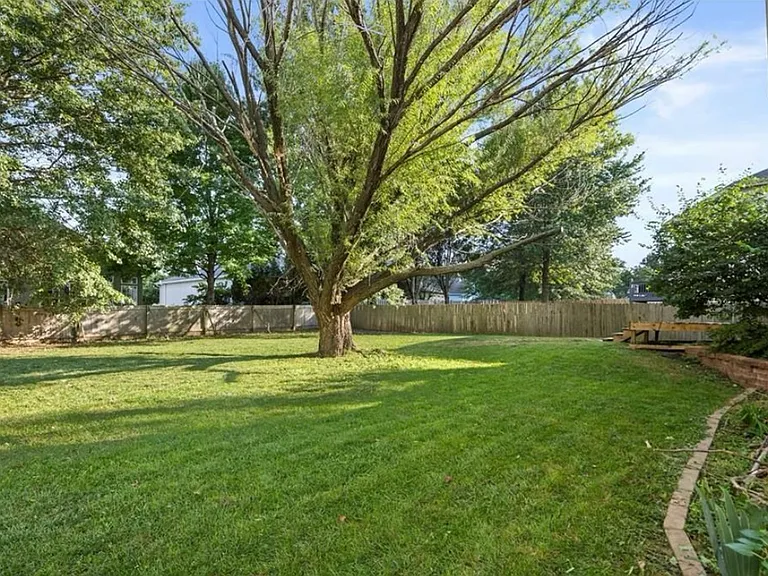 15623 Riley St — Photo 21