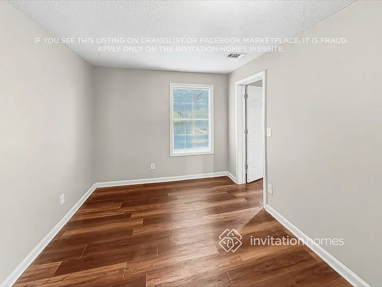 5817 Bradshaw Ct — Photo 13