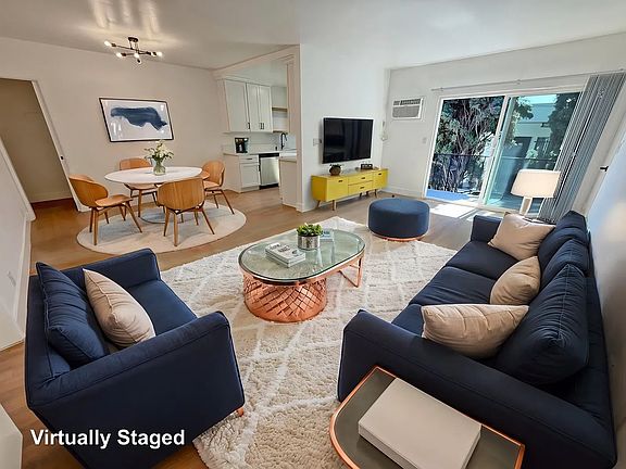 5th image of 520 N Hayworth Ave APT 204