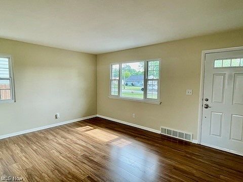3rd image of 808 East Dr