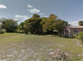 925 SE Bahama Ave, Stuart, FL 34994