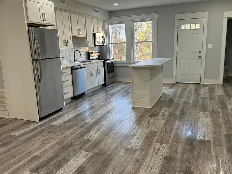 1102 Woodheights Ave — Photo 29
