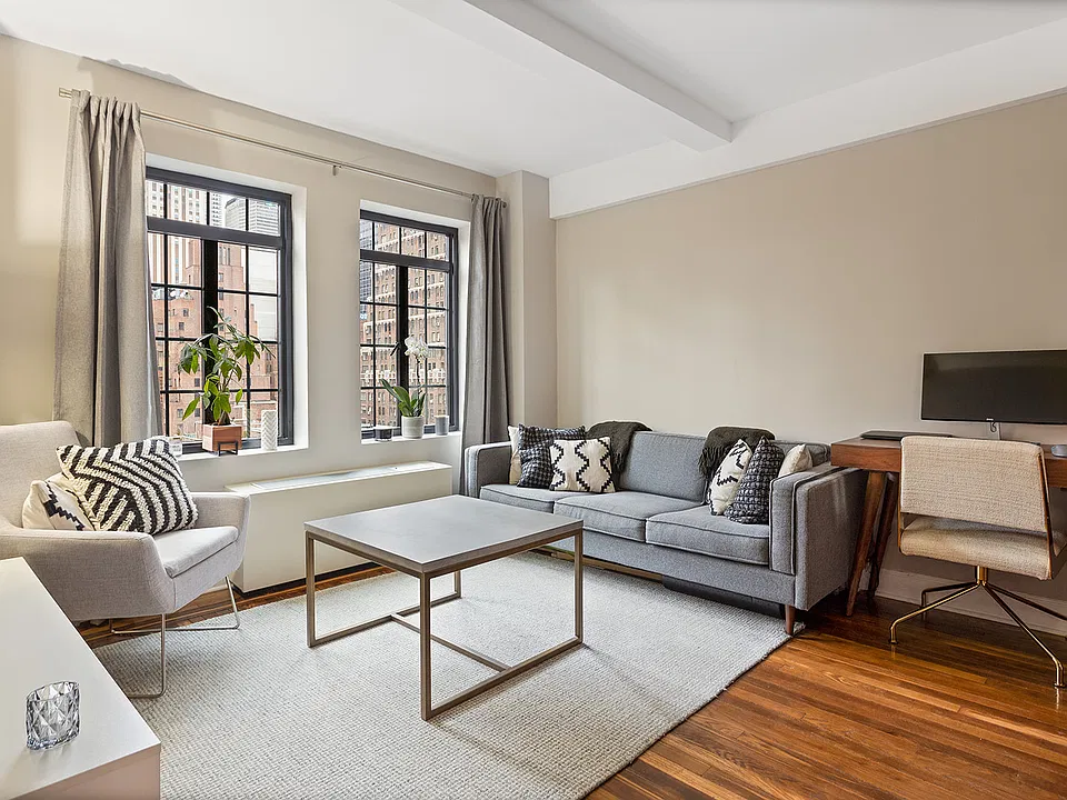 5 Tudor City Pl #1305