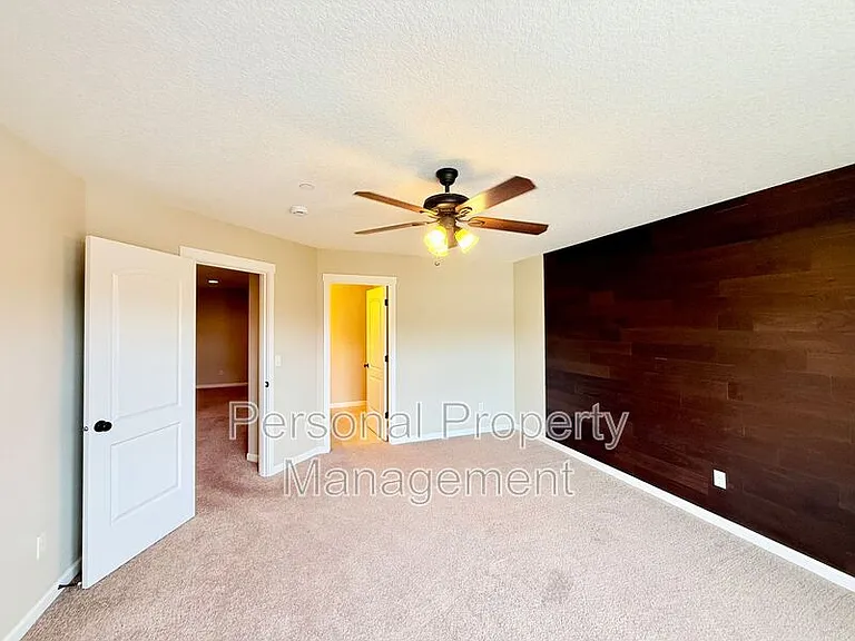 219 N 33rd Ct — Photo 15