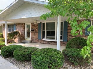 709 N Cardinal St, Effingham, IL 62401