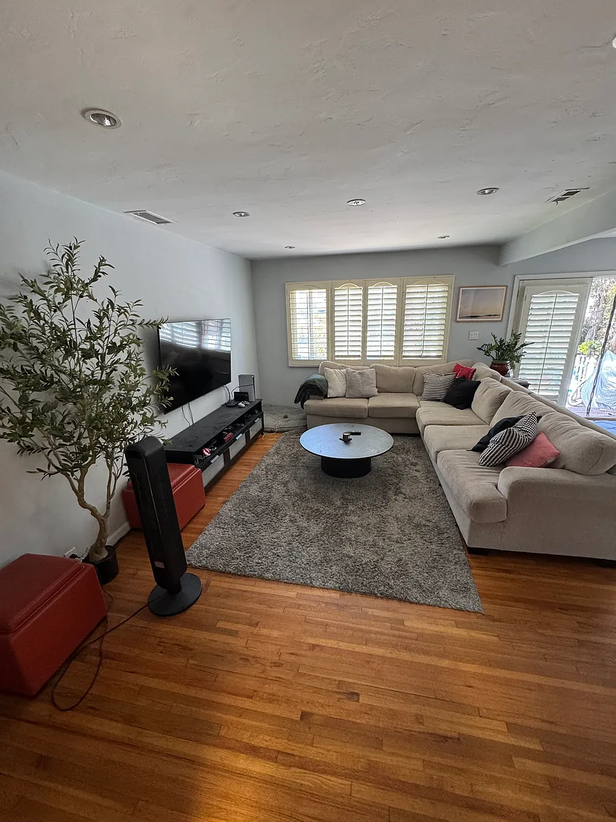 Living Room - 3874 Kendall St