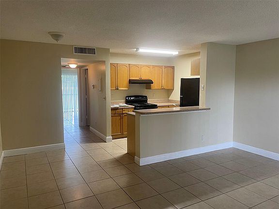 2nd image of 1617 Meadows Circle #1617