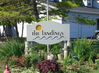 463 Captains Ct, Winneconne, WI 54986