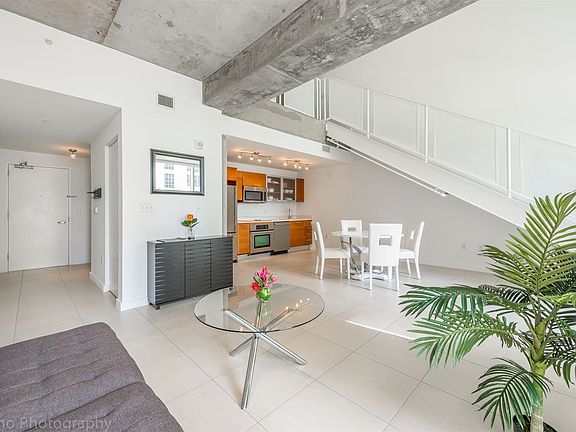 3250 NE 1st Ave - Maria (21 of 25)