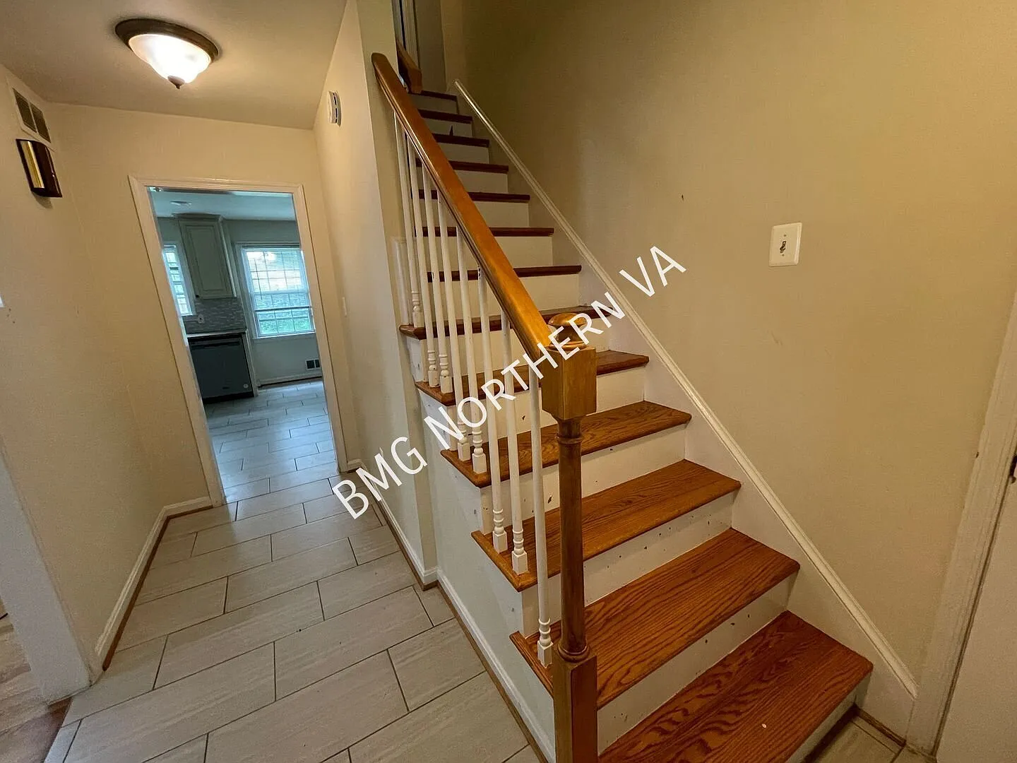 Exceptional Spacious 6 BR / 3 BA Home In The Sought-After Community of McLean — Photo 4
