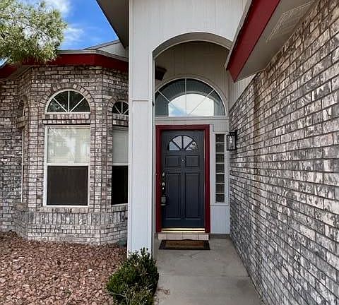 2nd image of 1152 Jivaro Pl
