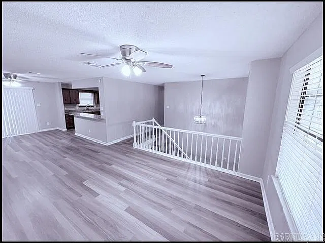 3 bed, 2.5 bath, 2308 sqft, $1,995 — Photo 3