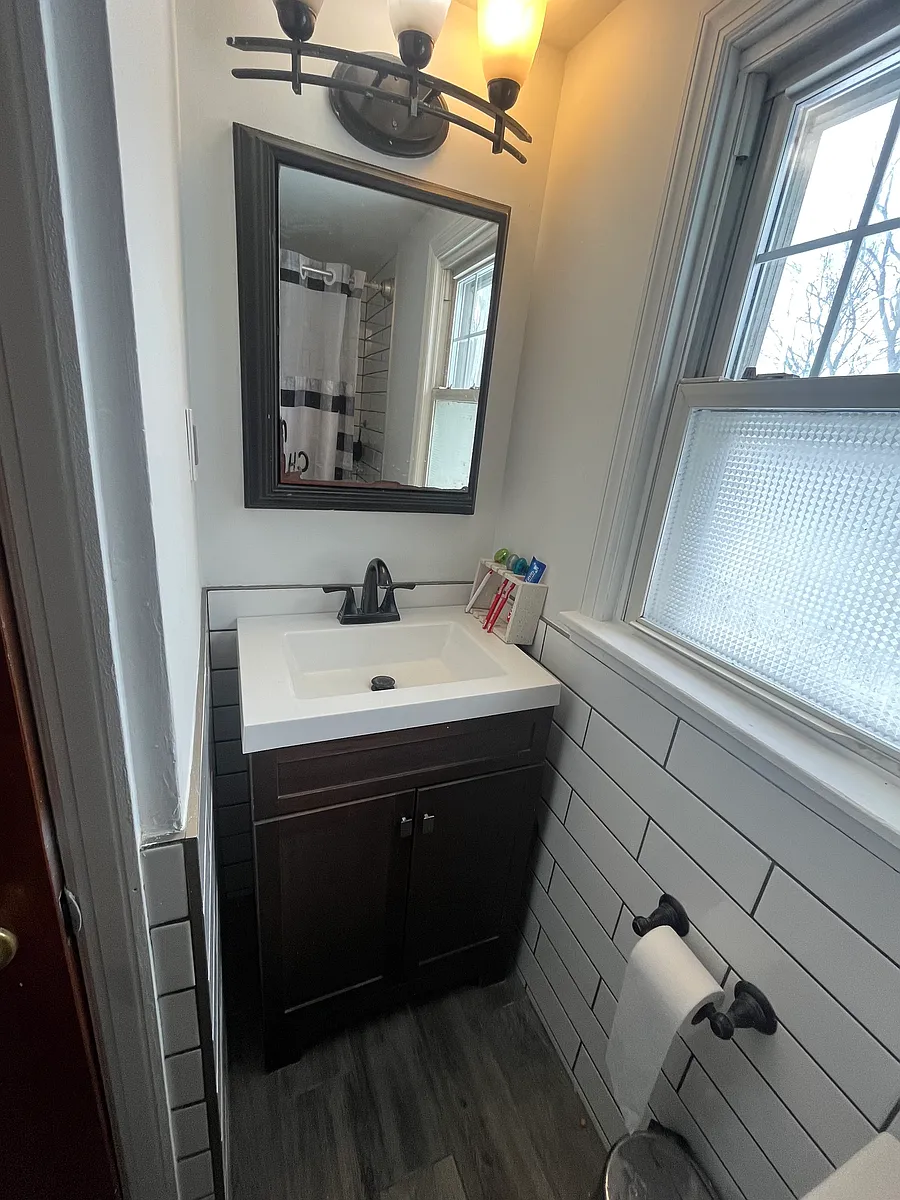 Building Photo - 59 Brookview Dr