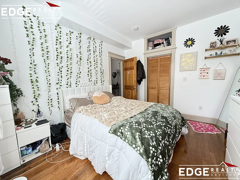 140 Sutherland Rd #1 — Photo 7