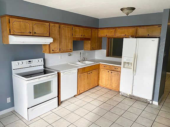 5th image of 1080 S 18th St