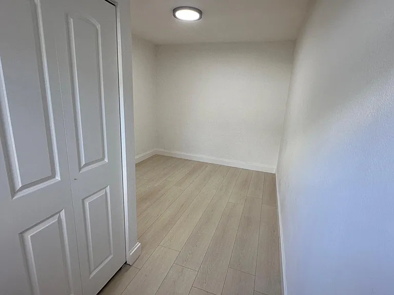 102 Colorado Ave — Photo 11