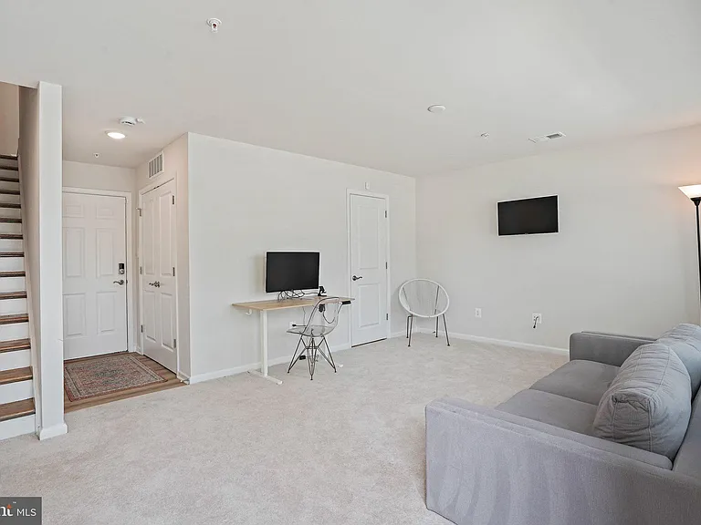 3443 Carnaby St — Photo 2