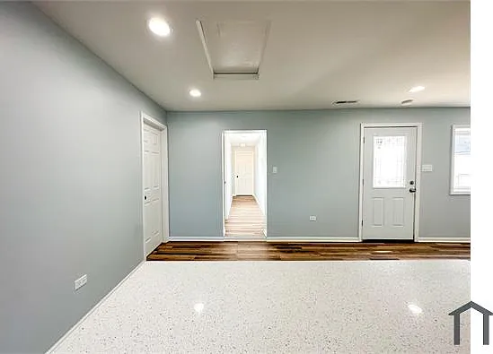 646 Frances St — Photo 7