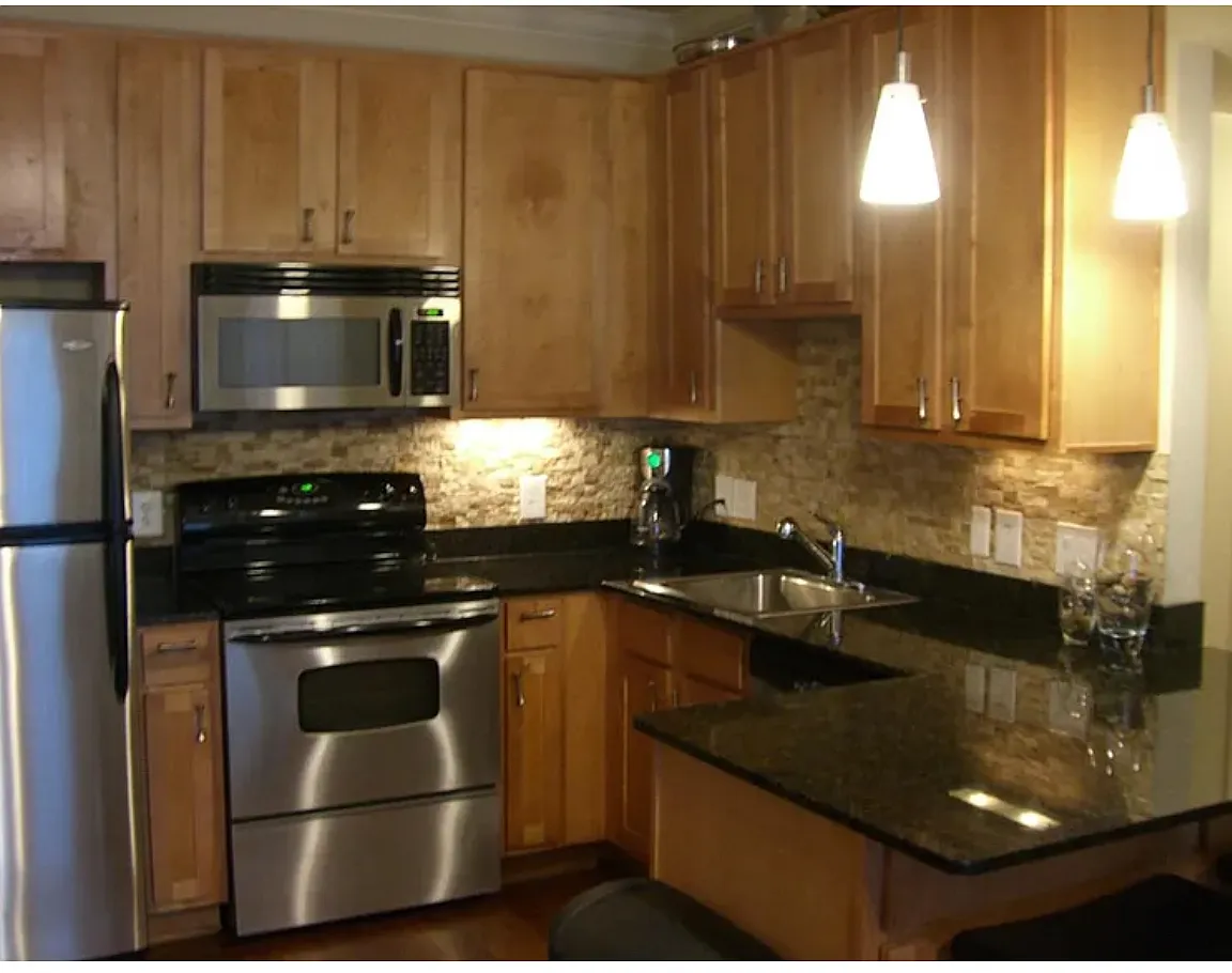 Kitchen - 5675 Waterman Blvd #11