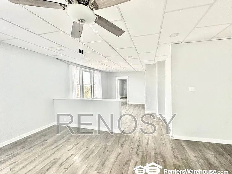 105 E 3rd Ave — Photo 12